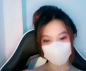 Chalisa Cantik Pengen Viral Pamerin Nenen Gede Nya